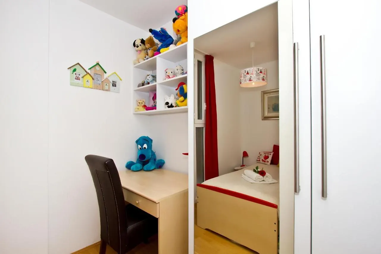 Apartman Odeska Split 0*,  Croatia